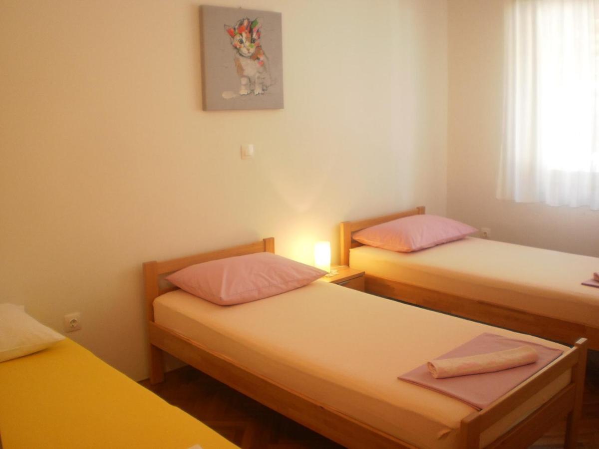 Apartment Lana Omiš Exterior foto